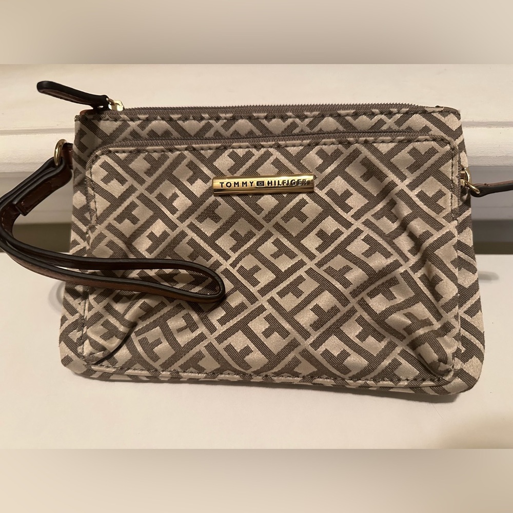 Tommy Hilfiger Beige and Brown Geometric Wristlet